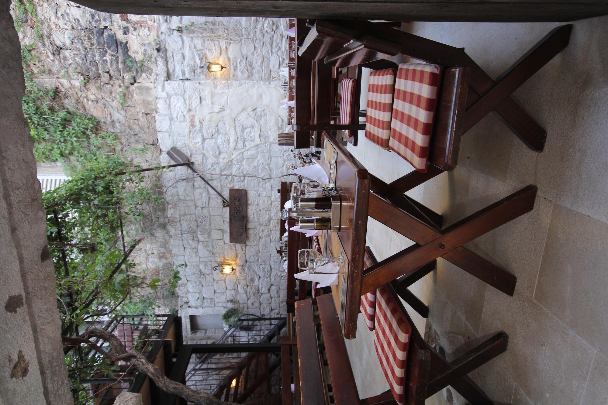 Heritage Hotel Tragos Trogir Exterior foto