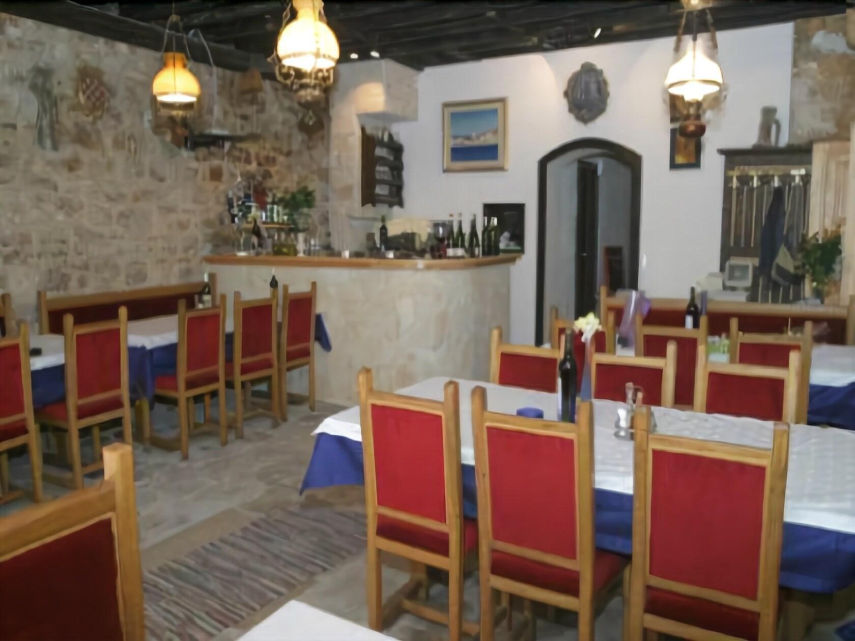 Heritage Hotel Tragos Trogir Exterior foto