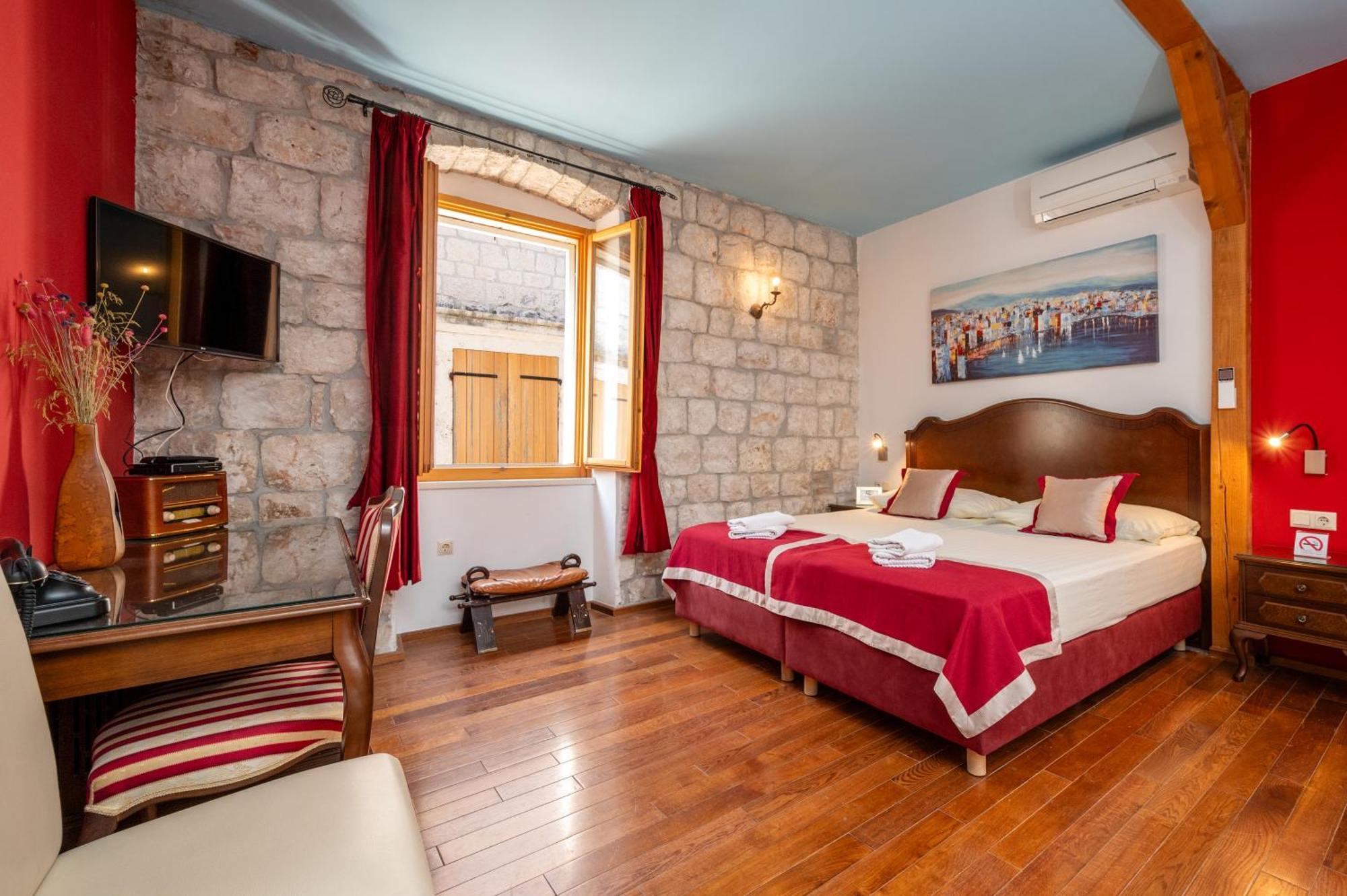 Heritage Hotel Tragos Trogir Exterior foto