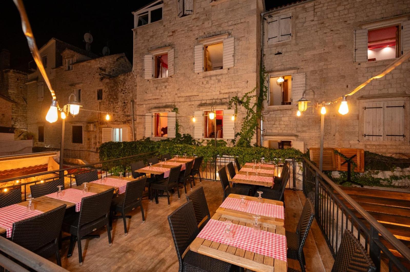 Heritage Hotel Tragos Trogir Exterior foto