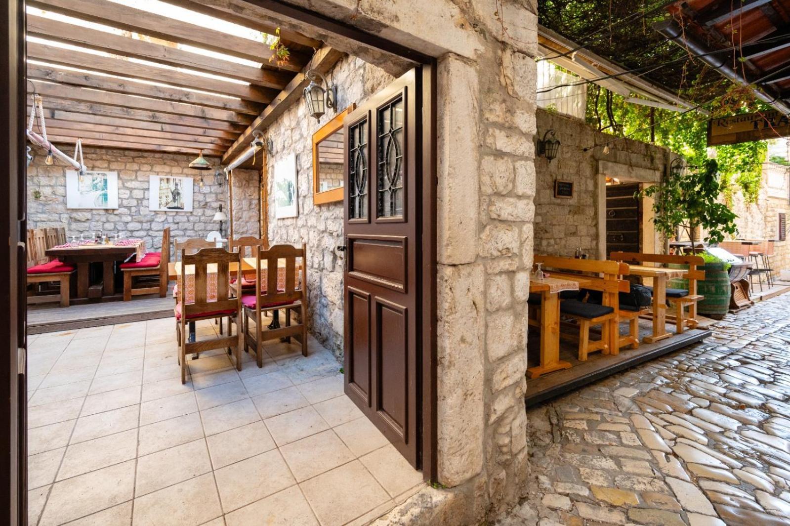 Heritage Hotel Tragos Trogir Exterior foto