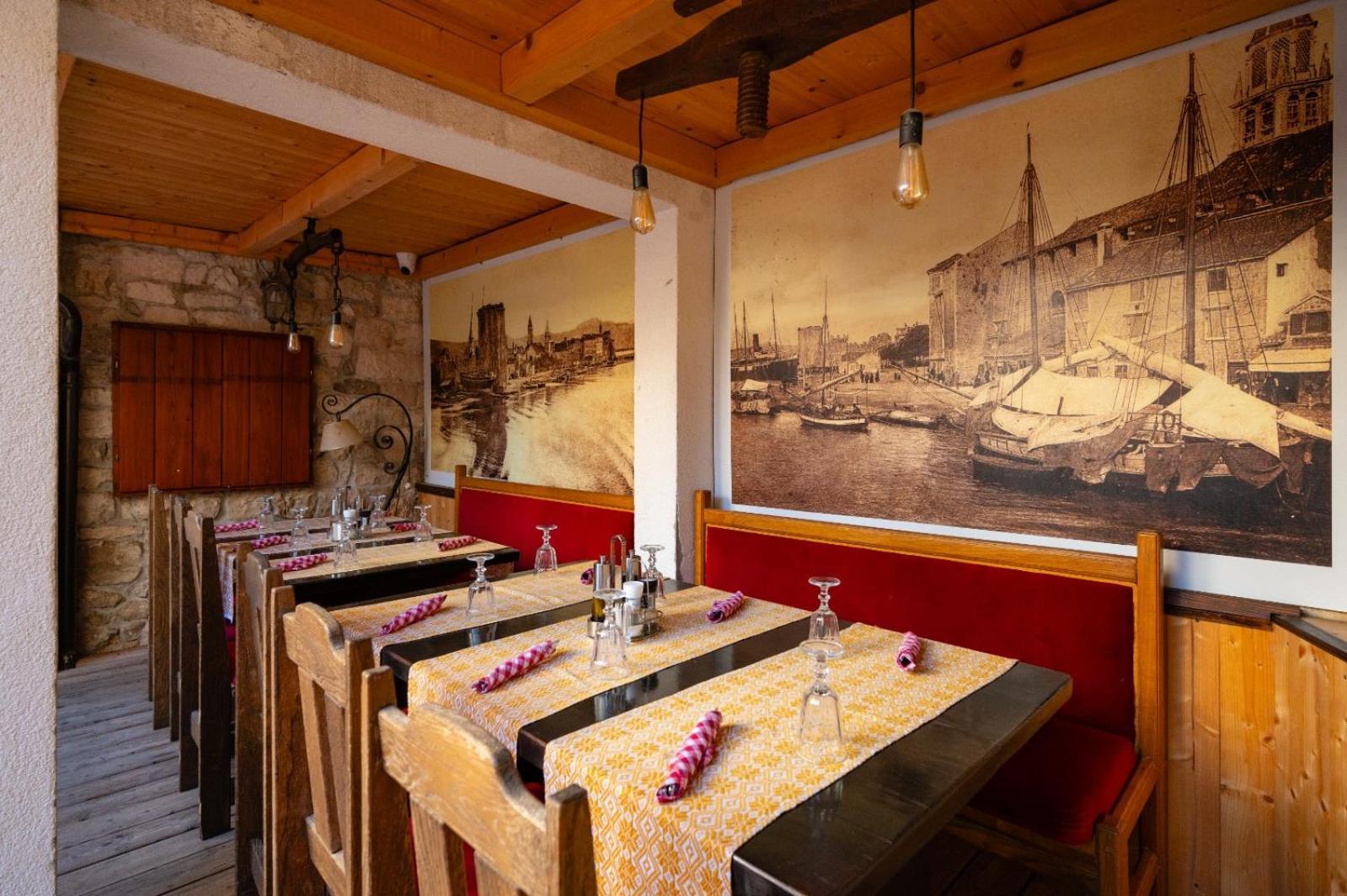 Heritage Hotel Tragos Trogir Exterior foto