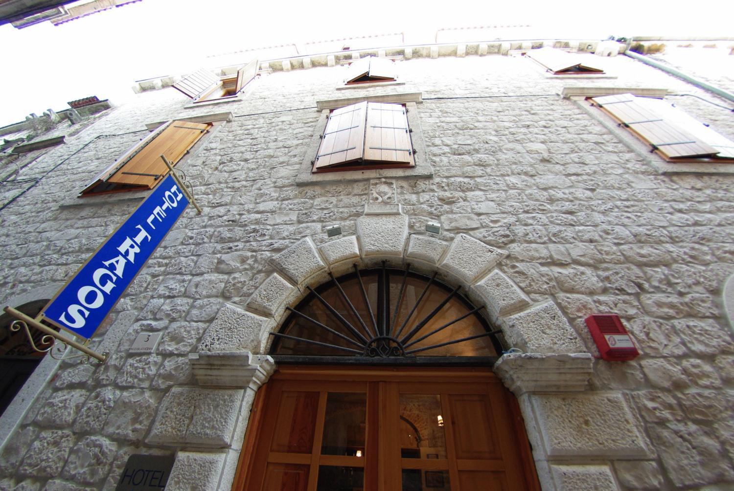 Heritage Hotel Tragos Trogir Exterior foto